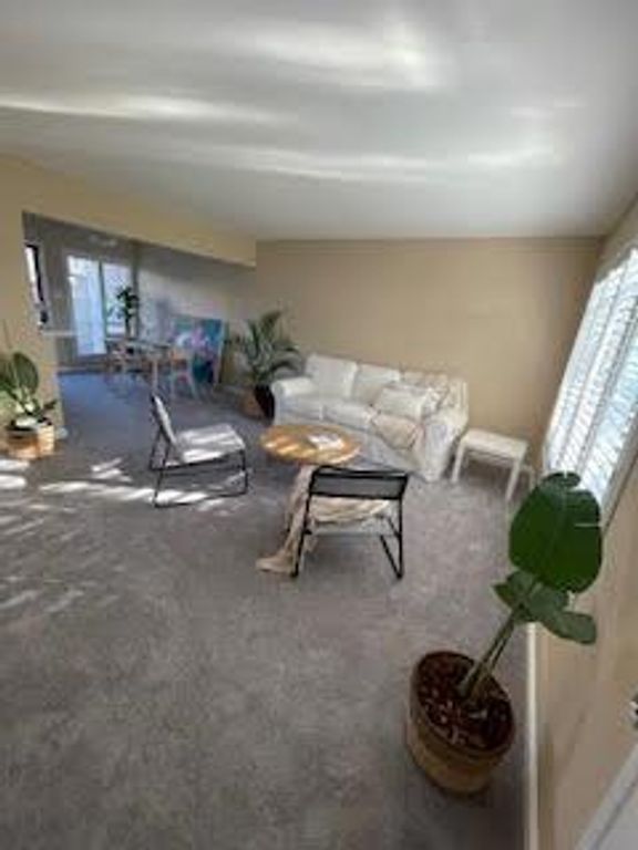 Image 5 of property listing at 1504 Day Avenue G, San Mateo, CA 94403