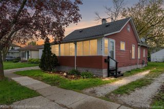 24646 Tuscany Avenue, Eastpointe, MI 48021