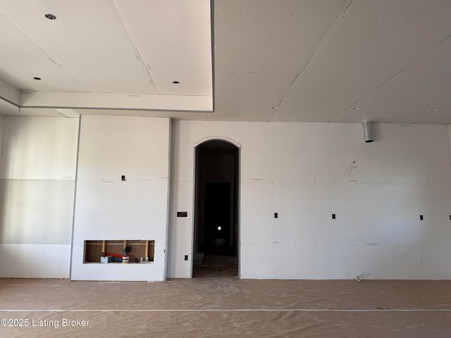 204 Cherokee Dr, Shelbyville, KY 40065