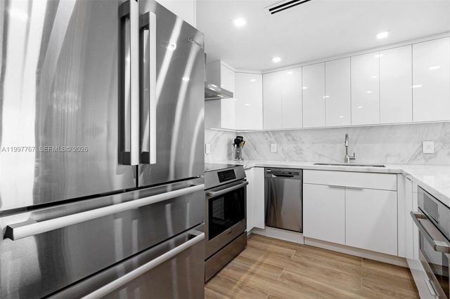 5701 Collins Ave 1707, Miami Beach, FL 33140