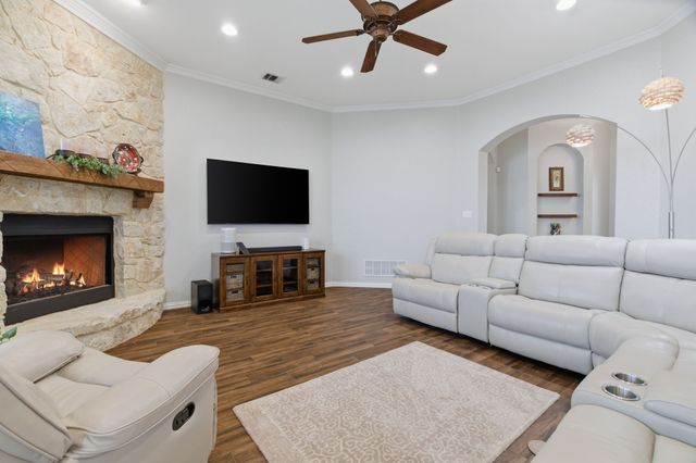 602 Christa Street, Ovilla, TX 75154