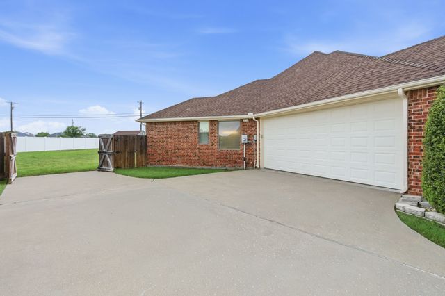 602 Christa Street, Ovilla, TX 75154
