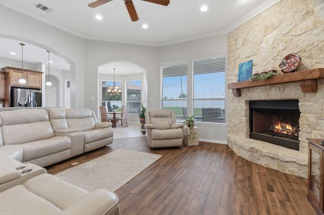 602 Christa Street, Ovilla, TX 75154