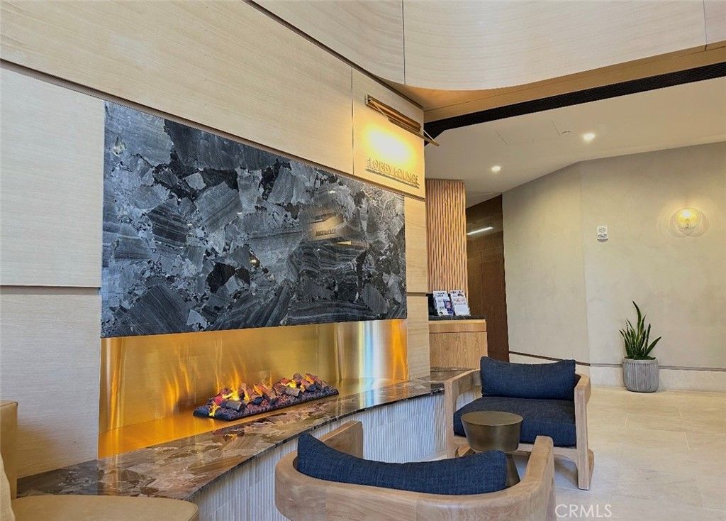 Image 10 of property listing at 1100 Wilshire, Los Angeles, CA 90017