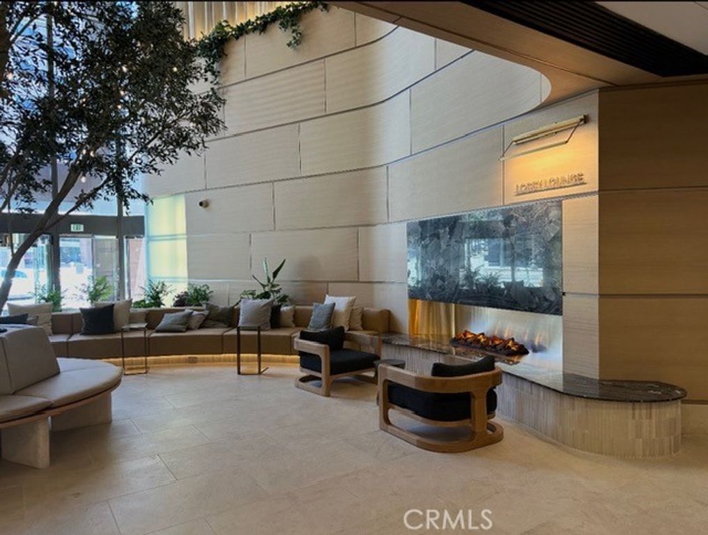 Image 11 of property listing at 1100 Wilshire, Los Angeles, CA 90017