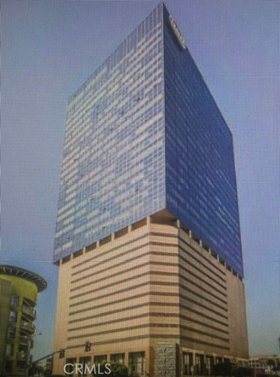Image 12 of property listing at 1100 Wilshire, Los Angeles, CA 90017