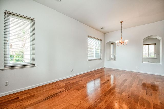 2404 E Pryor Drive, Fresno, CA 93720