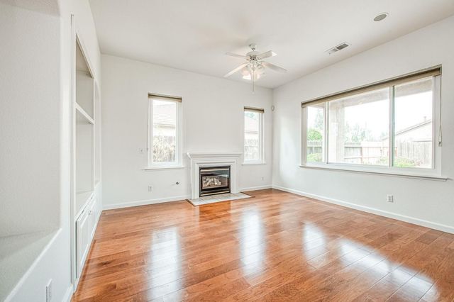 2404 E Pryor Drive, Fresno, CA 93720