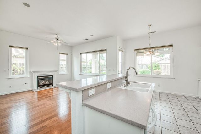 2404 E Pryor Drive, Fresno, CA 93720