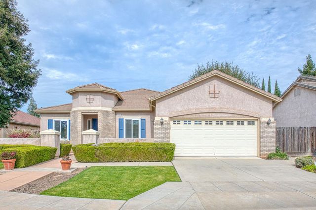 2404 E Pryor Drive, Fresno, CA 93720
