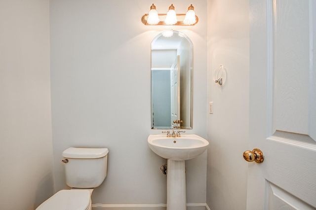 2404 E Pryor Drive, Fresno, CA 93720