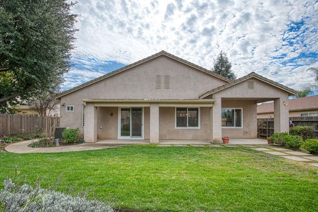 2404 E Pryor Drive, Fresno, CA 93720