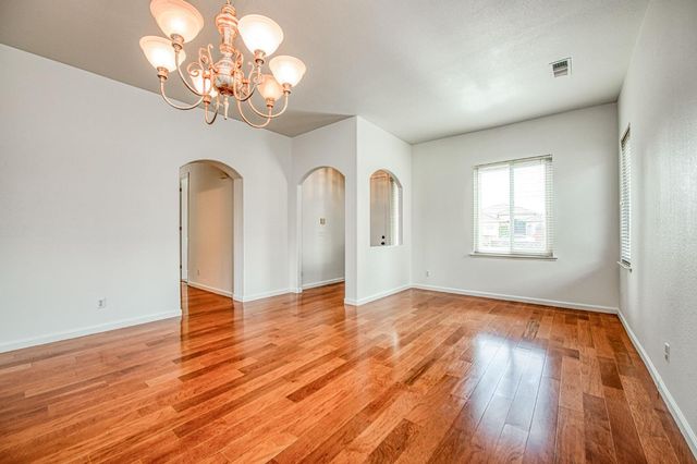 2404 E Pryor Drive, Fresno, CA 93720