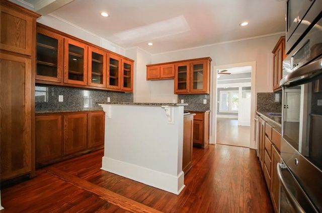 2107 College Avenue, Fort Worth, TX 76110