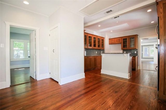 2107 College Avenue, Fort Worth, TX 76110