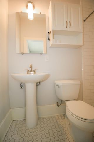 2107 College Avenue, Fort Worth, TX 76110