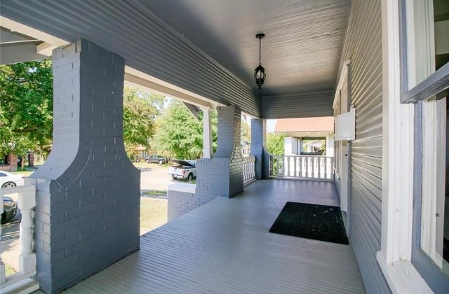 2107 College Avenue, Fort Worth, TX 76110