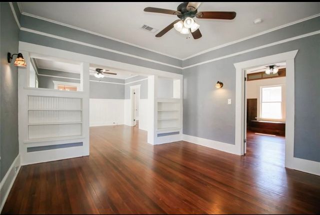 2107 College Avenue, Fort Worth, TX 76110