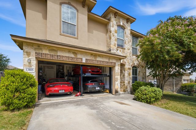 13805 TIVOLI GDNS, Live Oak, TX 78233