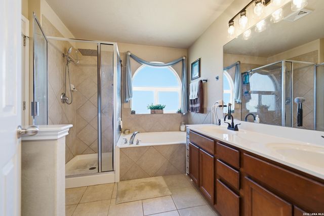 13805 TIVOLI GDNS, Live Oak, TX 78233