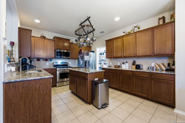 13805 TIVOLI GDNS, Live Oak, TX 78233