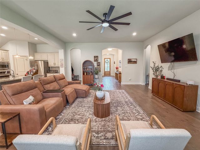 343 Abbott Lane, Waxahachie, TX 75165