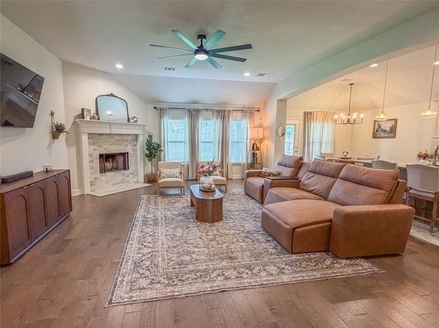 343 Abbott Lane, Waxahachie, TX 75165