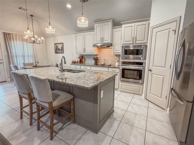 343 Abbott Lane, Waxahachie, TX 75165