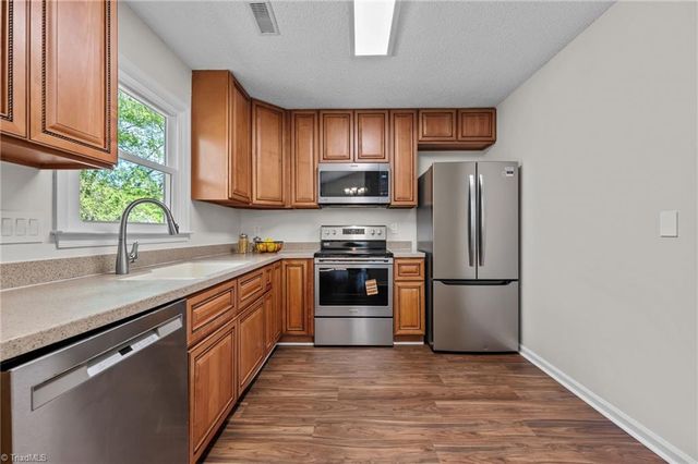 6727 River Hills Drive, Greensboro, NC 27410