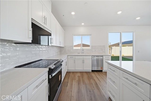 3248 E Avenue J-3, Lancaster, CA 93535