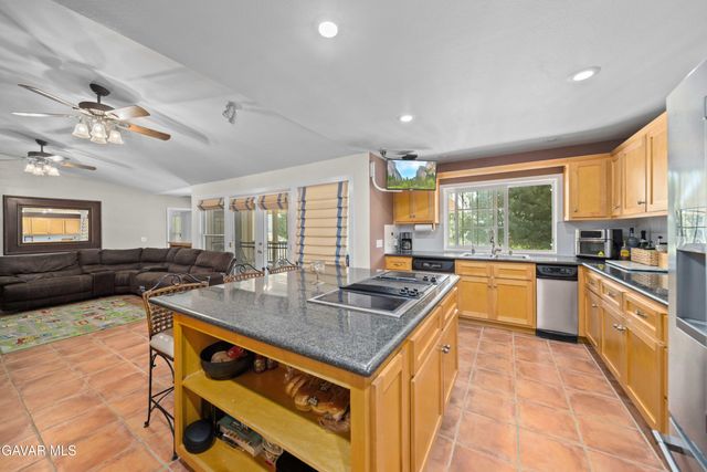 40208 W 98th Street, Leona Valley, CA 93551