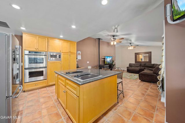 40208 W 98th Street, Leona Valley, CA 93551