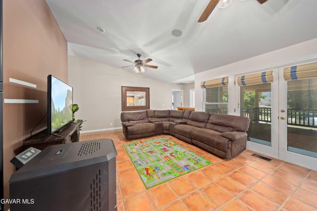 40208 W 98th Street, Leona Valley, CA 93551