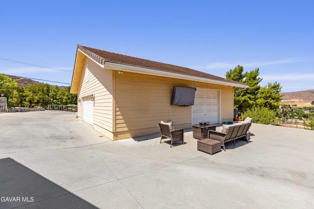 40208 W 98th Street, Leona Valley, CA 93551