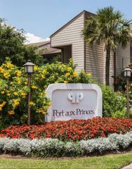 7031 N Holiday Drive, Galveston, TX 77550