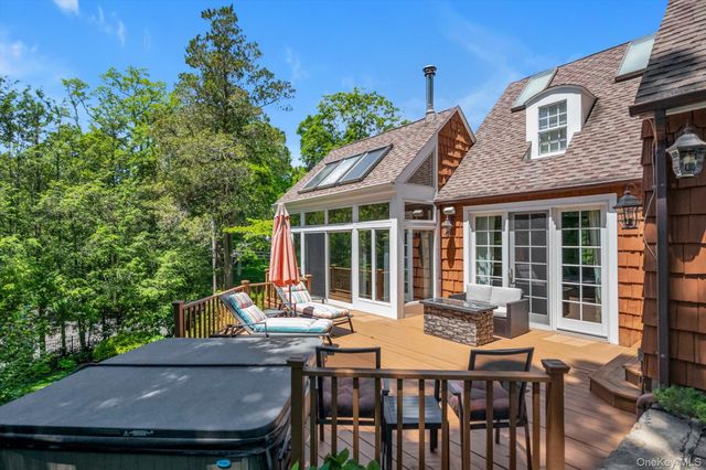 74 Litchfield Road, Port Washington, NY 11050