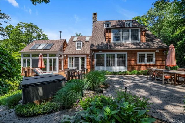 74 Litchfield Road, Port Washington, NY 11050