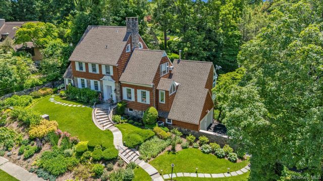 74 Litchfield Road, Port Washington, NY 11050
