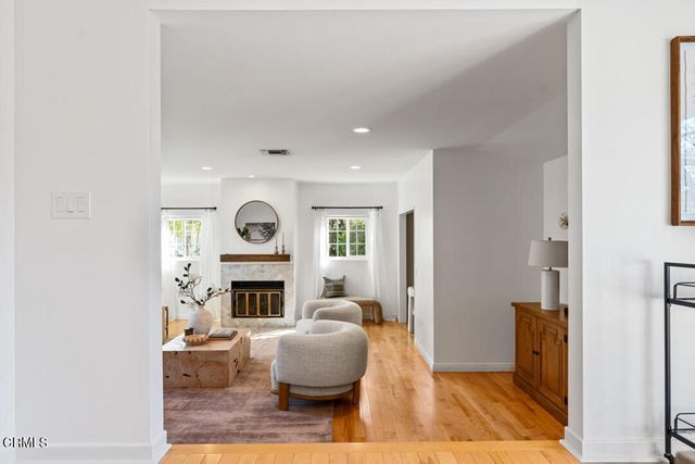 2902 El Caminito, La Crescenta, CA 91214