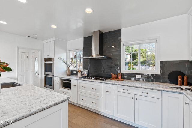 2902 El Caminito, La Crescenta, CA 91214