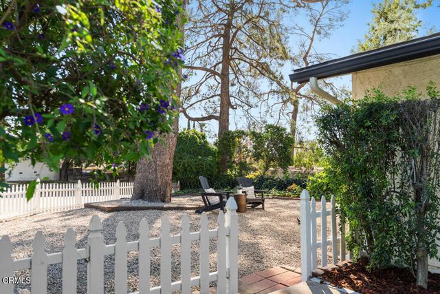 2902 El Caminito, La Crescenta, CA 91214