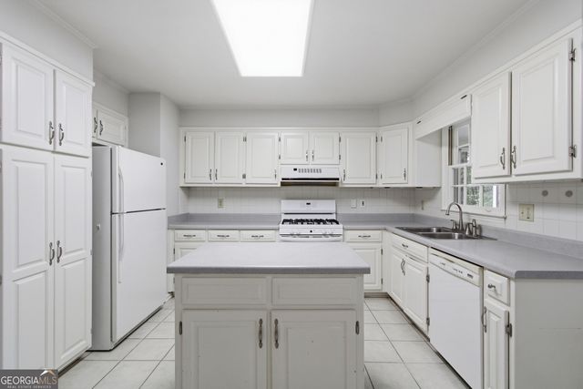 434 Indian Lake Court, Hiram, GA 30141