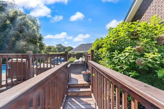 42 Deerfoot Drive, London, KY 40741