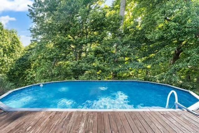 42 Deerfoot Drive, London, KY 40741