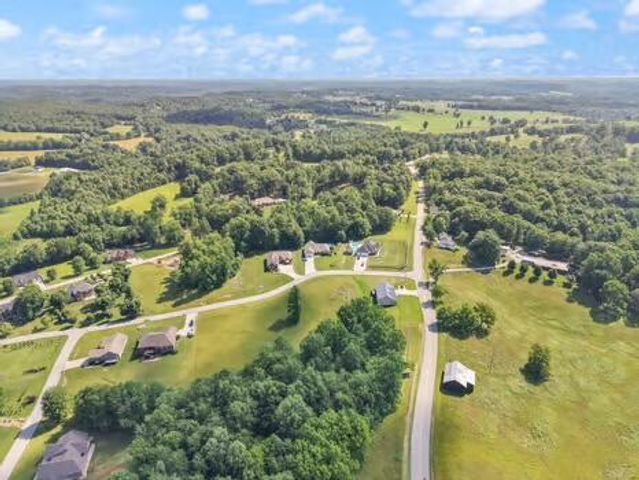 42 Deerfoot Drive, London, KY 40741