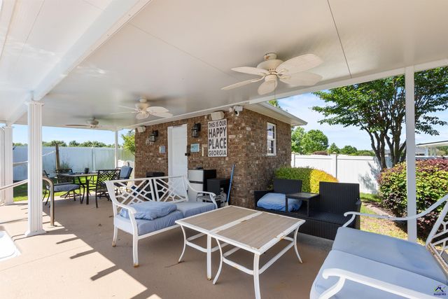 102 Rambling Creek Cove, Byron, GA 31008