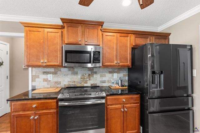 102 Rambling Creek Cove, Byron, GA 31008
