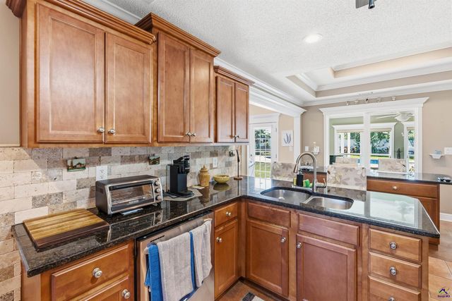 102 Rambling Creek Cove, Byron, GA 31008