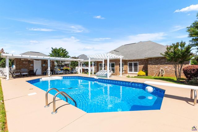102 Rambling Creek Cove, Byron, GA 31008