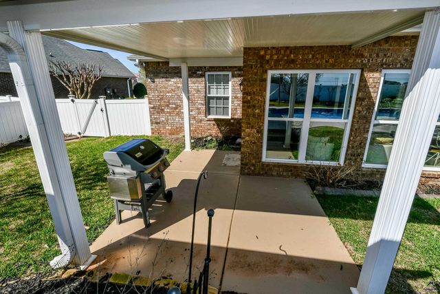 102 Rambling Creek Cove, Byron, GA 31008